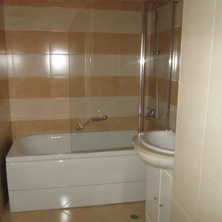 Bondis Alexander Services דירה בנסקו